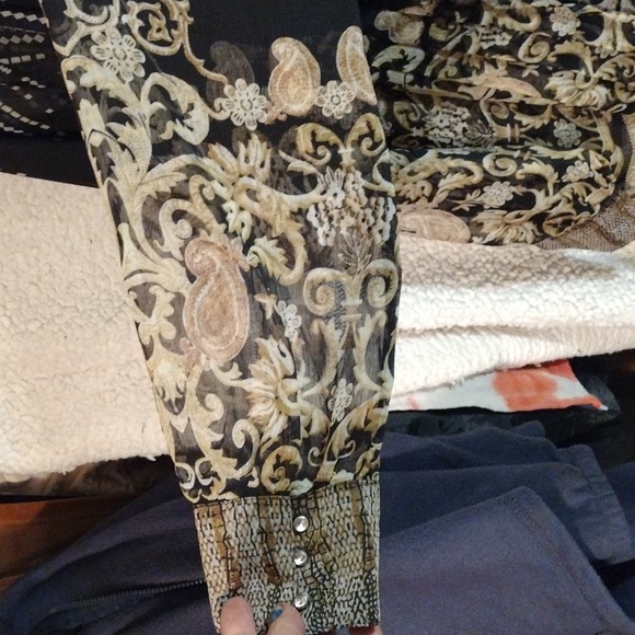 NWT V CRISTINA 100 POLYESTER BLOUSE - Picture 5 of 6